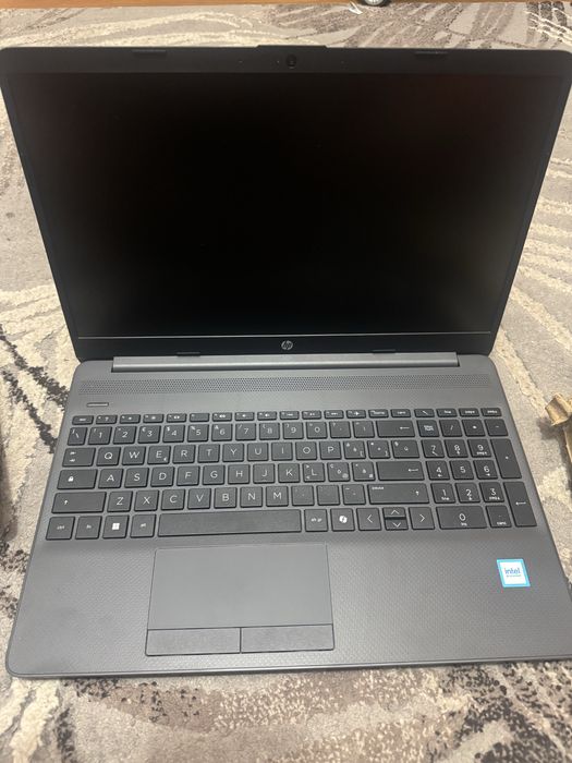 Laptop HP 250rt nou