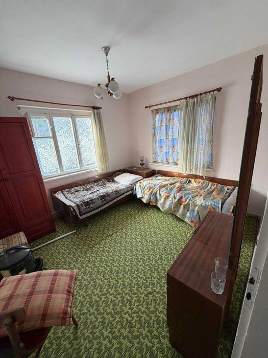 Продава се Къща в с. Нареченски бани, Област Пловдив - 250 кв.м за 135 €/кв.м - Снимка #2