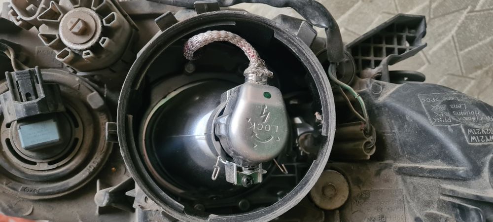 Фара левая на субару легаси bl