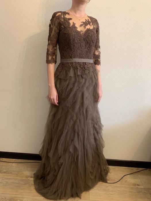 Платье вечернее продам