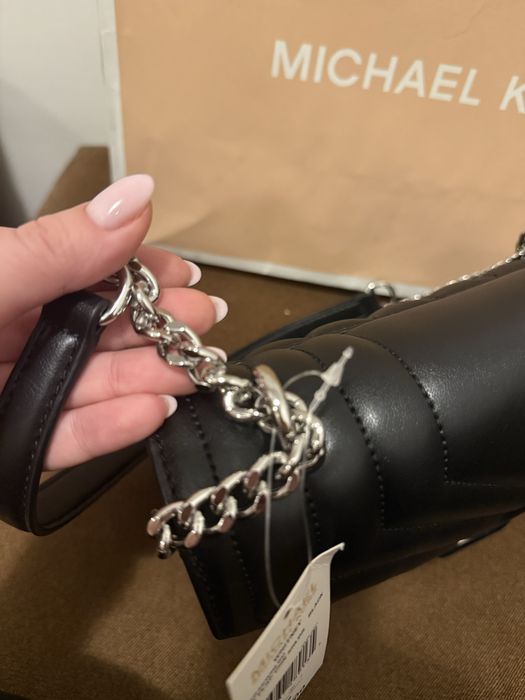 Дамска чанта с регулируема дръжка от еко кожа -whitney MICHAEL KORS