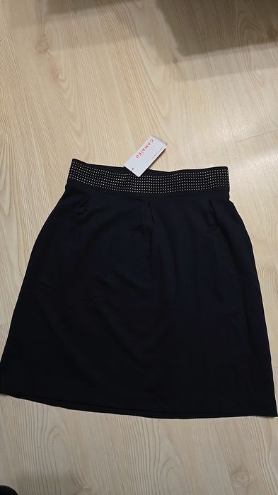 Fuste midi elegante