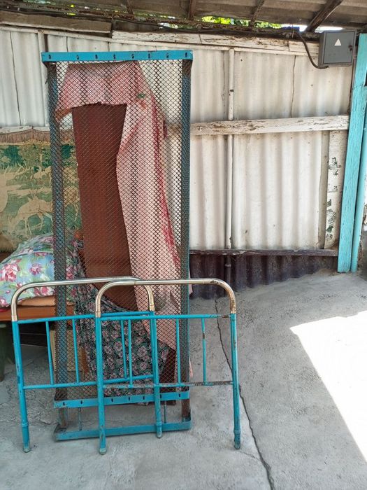 Железная кровать продается