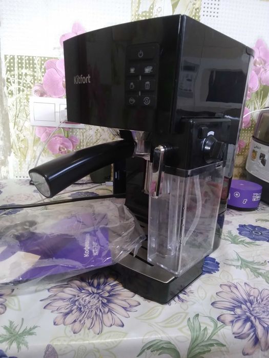 Кофеварка Kitfort KT-743