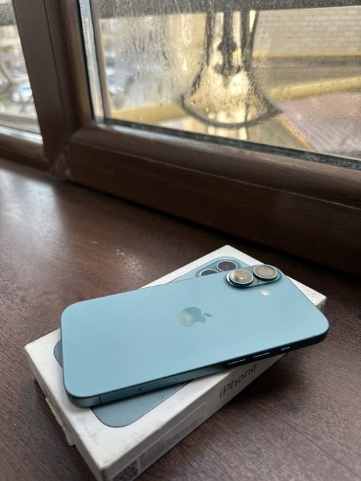 Iphone 16 sotiladi xolati ideal aybi yoq dakument kor xotirasi 128