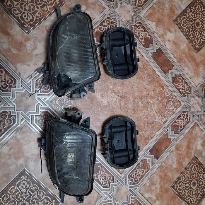 Противотуманка мерседес w210.