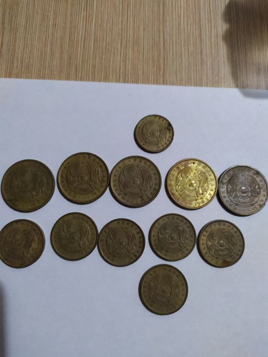 Продам монеты тиын 1993г.