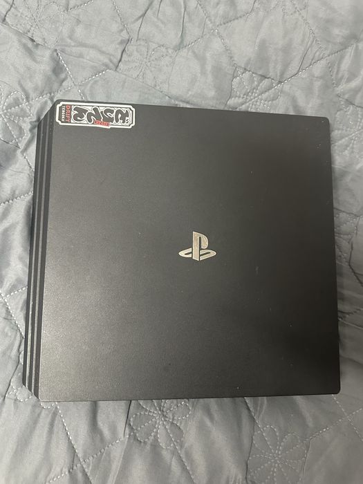 Продам PS4 Pro прошитую,  1 tb