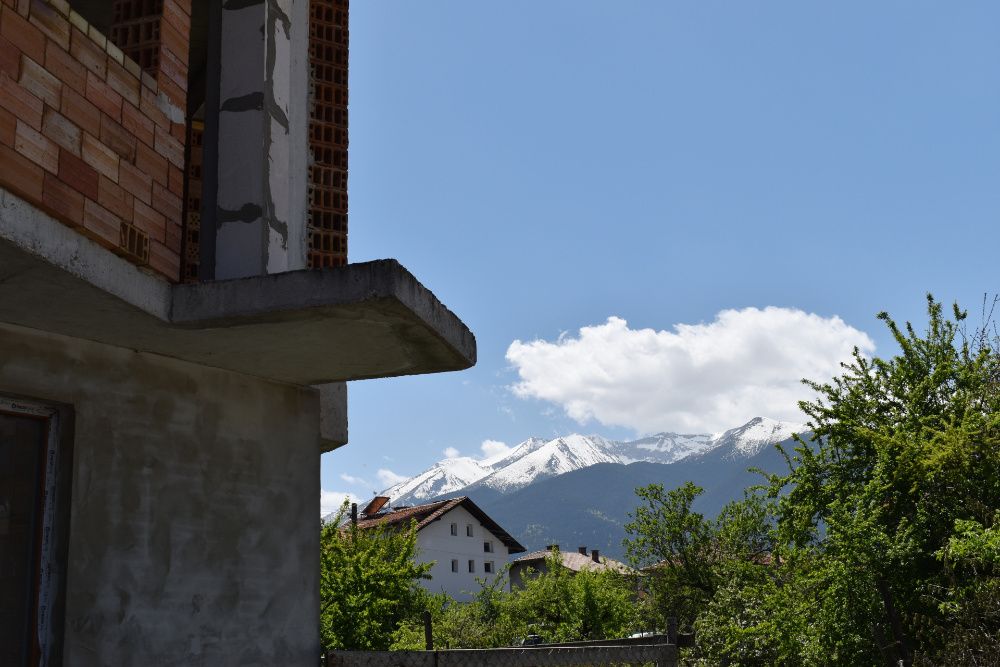 Продава се Хотел в Банско - 1073 кв.м за 261 €/кв.м - Снимка #1