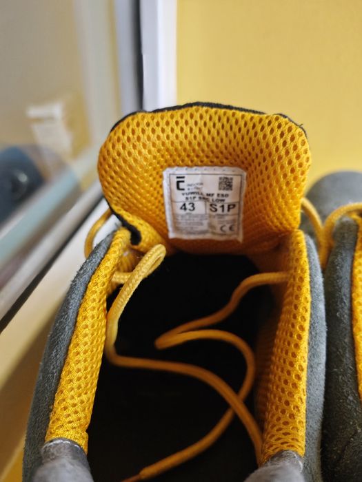 Bocanci de lucru cu bombeu Cerva