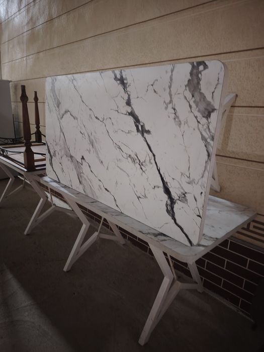 Стол со стульями почти новая