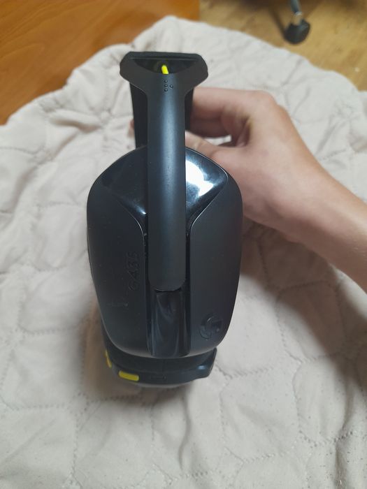 Слушалки Logitech g435 черно с жълто