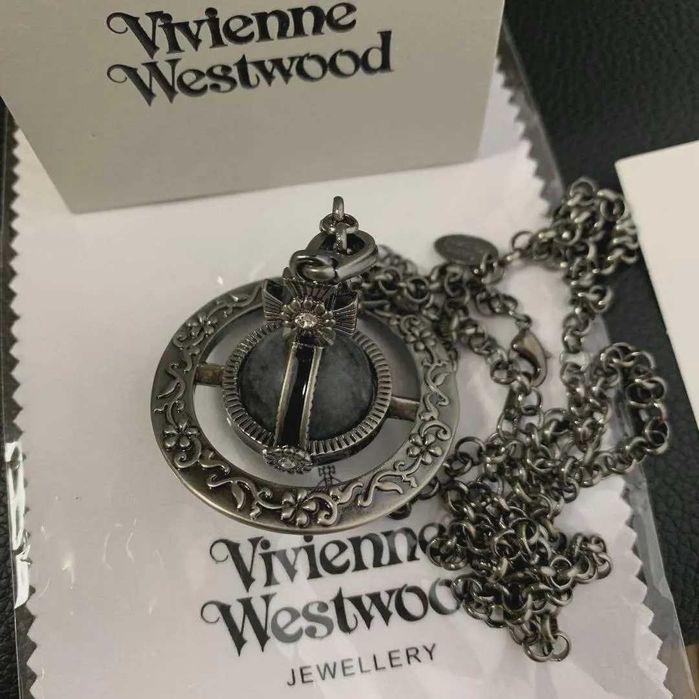 Vivienne Westwood Колие