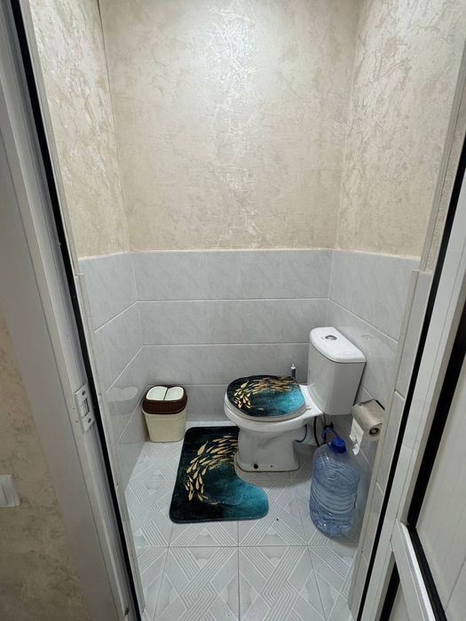 Срочно 2 хонали 55м квадрат 6 кават лифтлик домдан квартира сотилади.