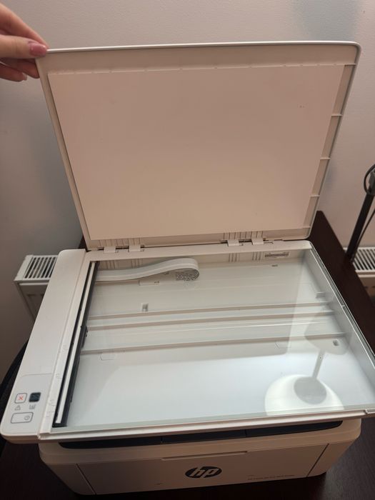 Imprimanta laser HP M28