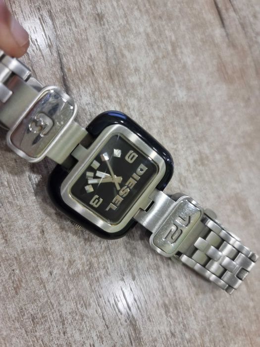 Дамски часовник Diesel 30 мм.