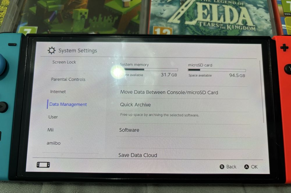 Nintendo swich конзола с 6 игри и карта памет