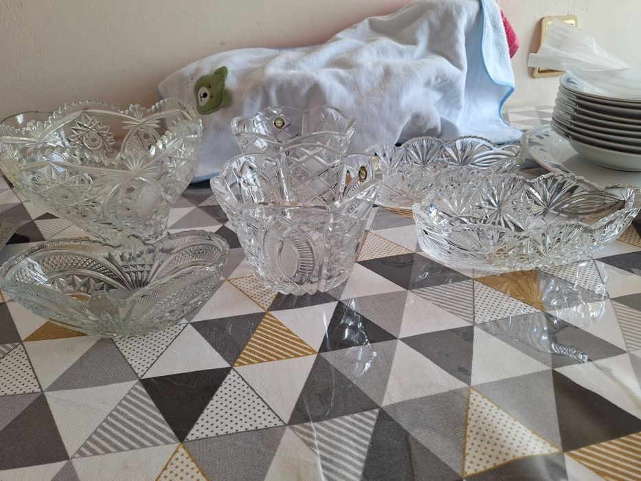 Хрусталь продаётся, для салатов и фруктов