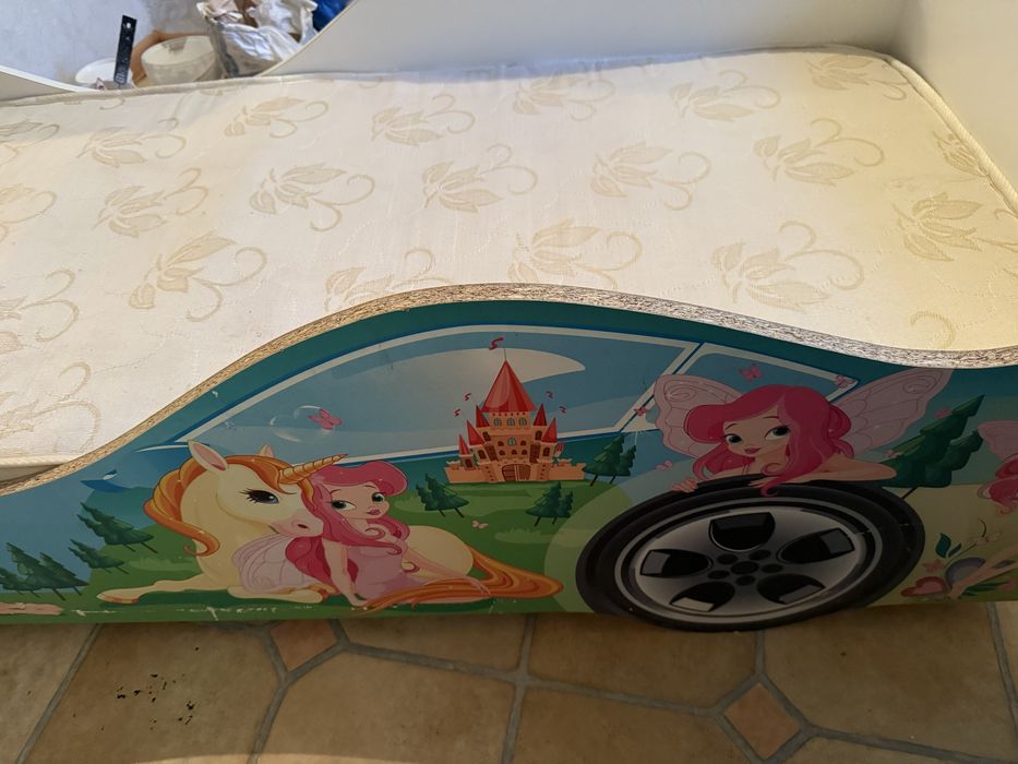 Кровать детская машинка