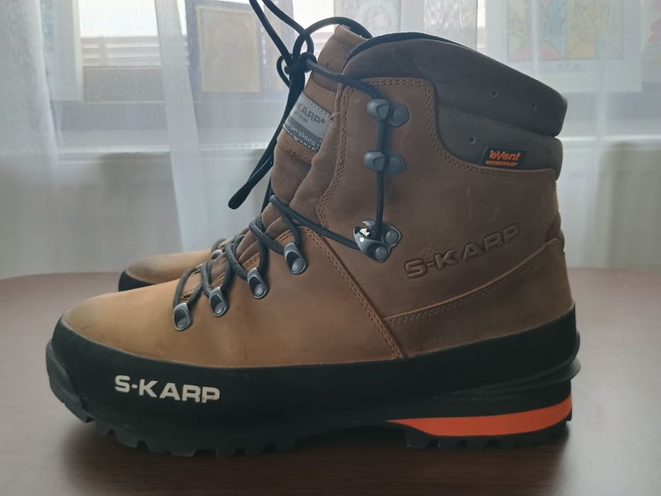 Ghete tehnice impermeabile de mers pe munte S-KARP Omu FXT