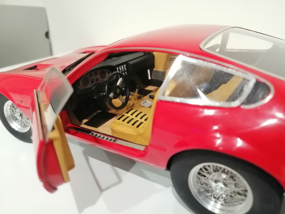 Ferrari Daytona 365 GTB4, HotWheels Elite 1:18