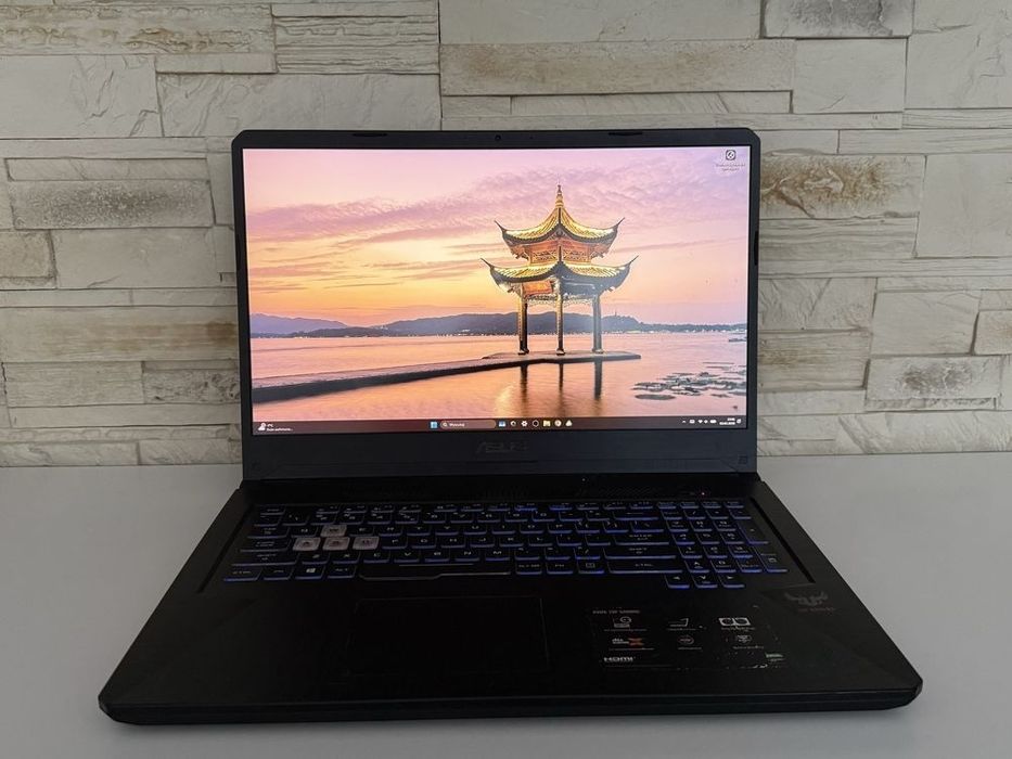 Vând / Schimb Laptop Gaming Asus TUF i7-9750H 17.3" 16GB Nvidia GTX 1050Ti Win 11