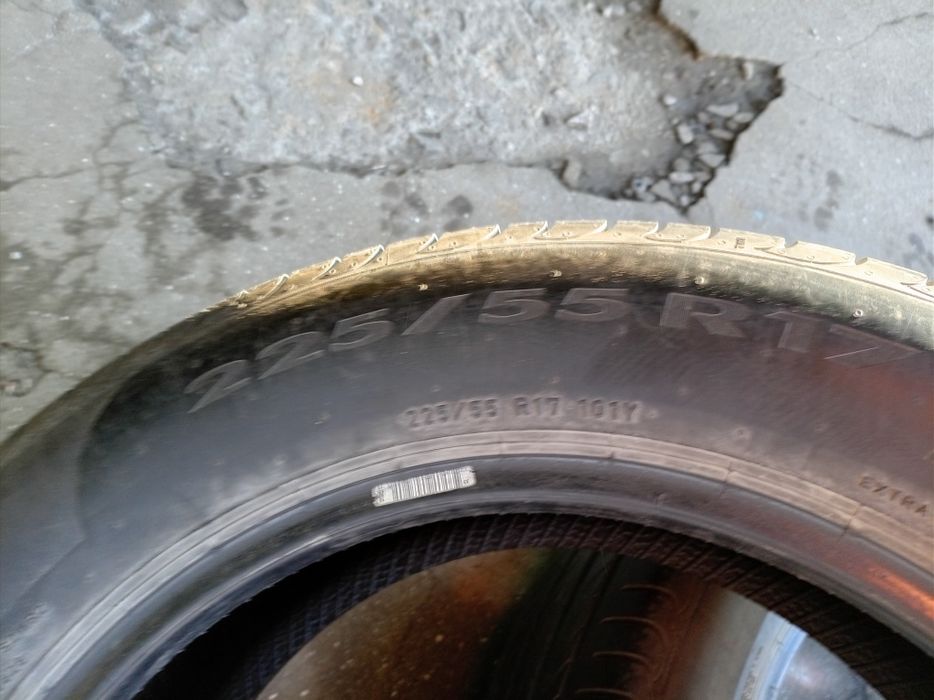 Гуми 225/55/17 2бр.Пирели 23г.