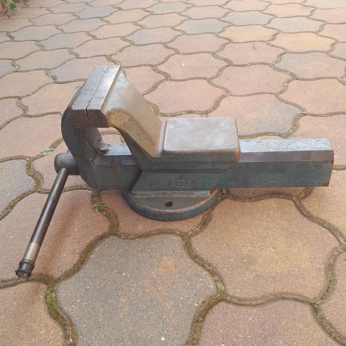 Vand menghina Matador