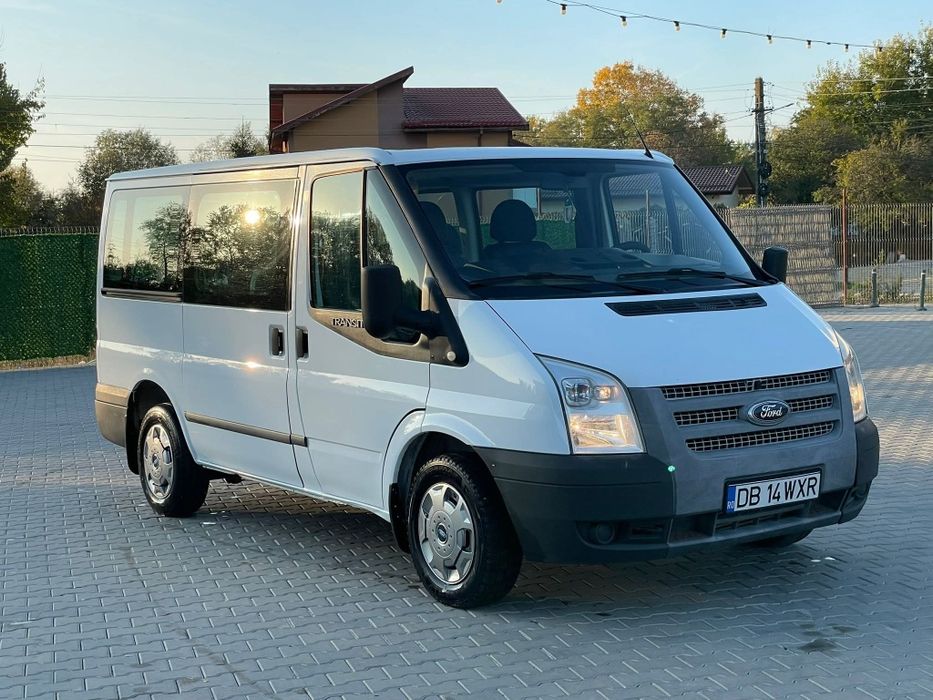 Ford Transit 8+1