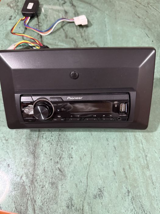 Radio-Mp3 Pionner pentru DUSTER HJD Carkit Bluetooth