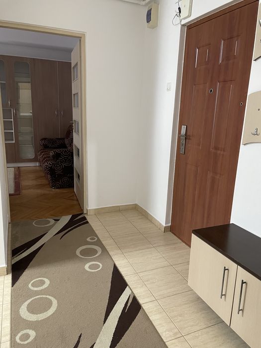 Dau in chirie apartament cu 2 camere in Micro 17, utilat si mobilat