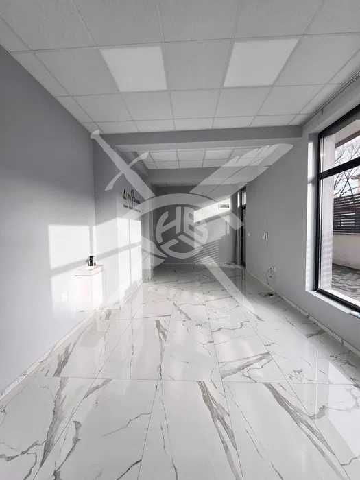 Дава се под наем Офис в Асеновград - 38 кв.м за 298.86 € - Снимка #1