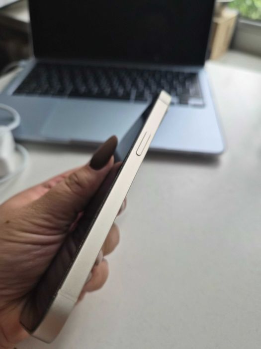 Продам IPhone 13 256gb