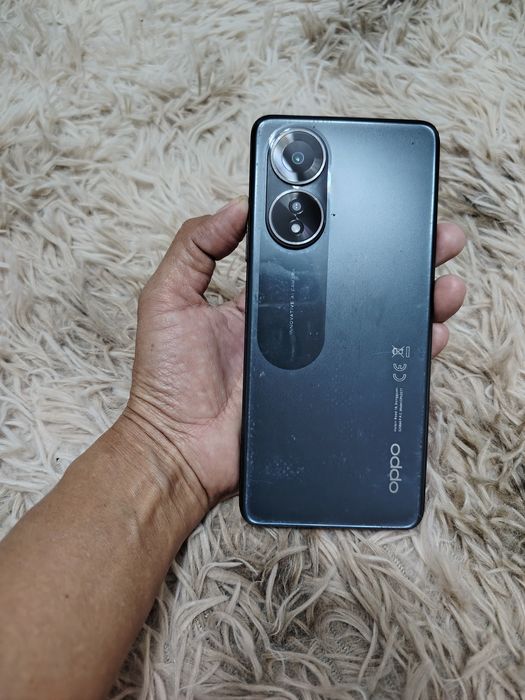 продаётся телефон