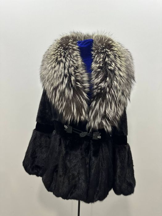 Натуральная норковая шуба с мехом чернобурки.шикарные