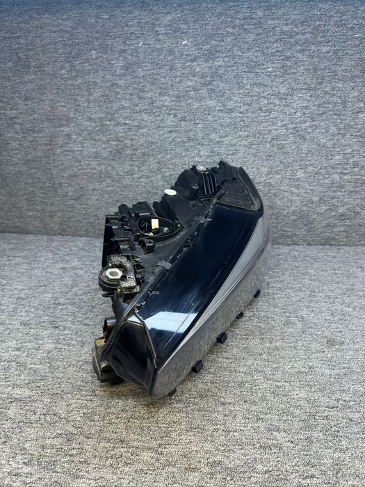 Far stanga bmw g05 x5 g06 x6 Led adaptive