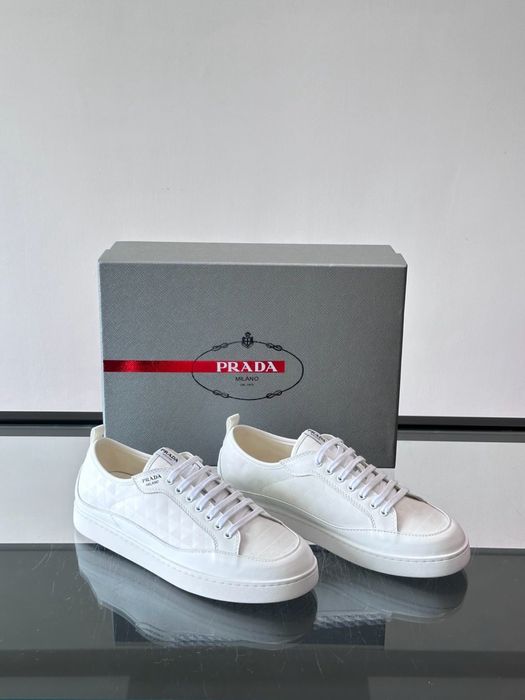 Adidasi Prada , calitate premium , pe comanda , noi , 42