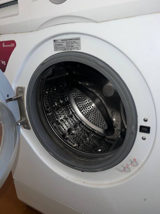 Стиральная машина LG ( автомат)