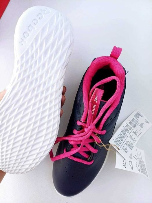 Reebok НОВИ оригинални маратонки