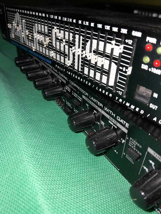 Професионална ретро аудио техника и ефекти – Roland, Alesis, DigiTech Tc Electronics