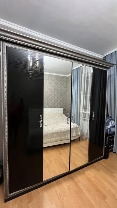 Срочно продам шифонер для спальни!