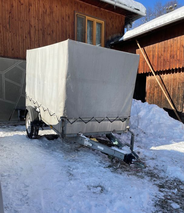 Remorcă Stema 1300 kg cu sistem frânare  import Germania