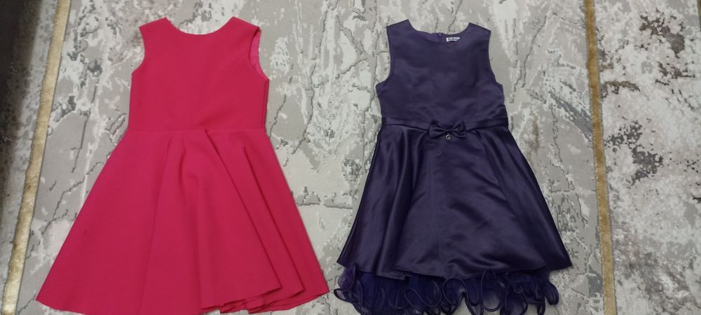 Фирменный платья  на девочек