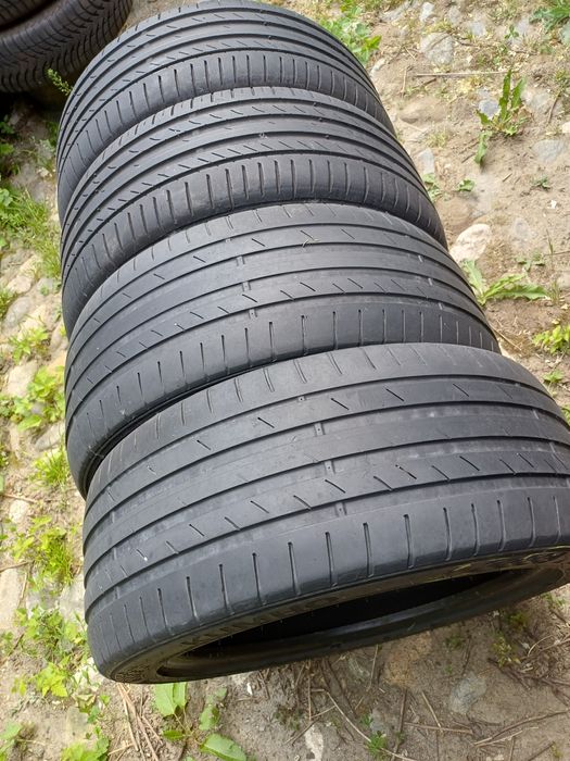Vand 4 anvelope de vara 225 45 r17 CONTINENTAL și KUMHO foarte bune