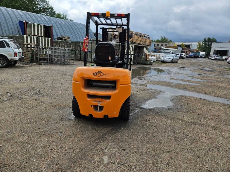 вилочный погрузчик автокара