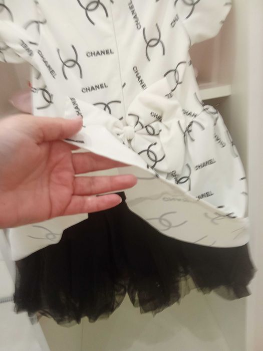 Рокля Shanel 5 г.- 30 лв.