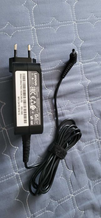 LENOVO Incarcator 20V-3.25A fuctional mufa subtire