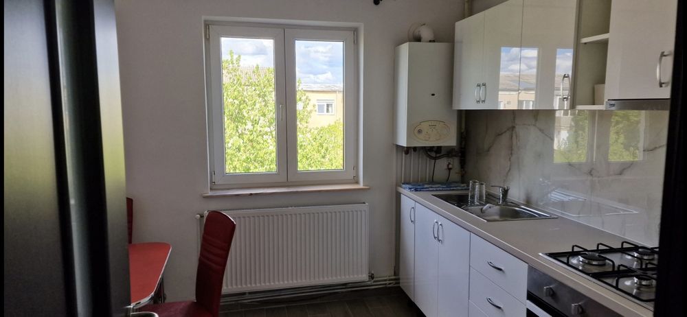 apartament  2 camere de închiriat