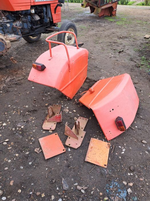 Vând aripi tractor U445