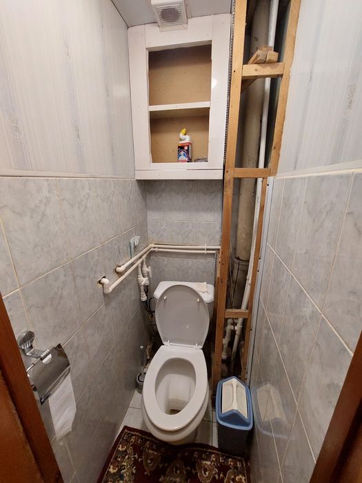 Продается квартира 4/1/4 в центре Кибрая.